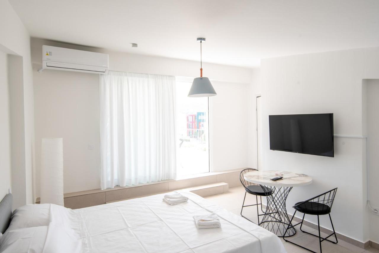 Ennea Suites-Null Suite Flámbouras Zewnętrze zdjęcie